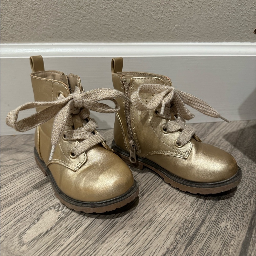 Cat & Jack Good shiney boots!